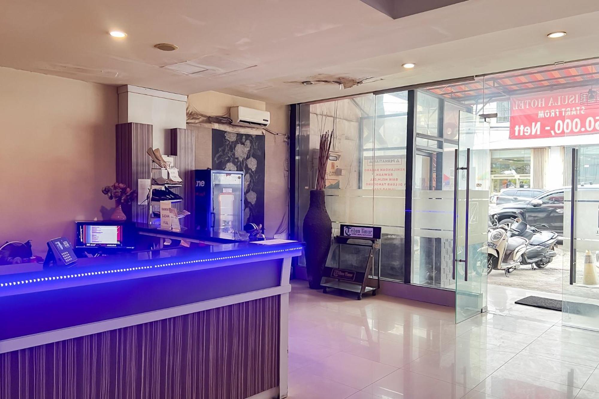 Urbanview Trisula Hotel Макасар Екстериор снимка